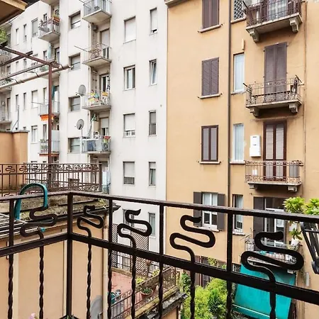Casa Dina - Monolocale Washington De Angeli 米兰
