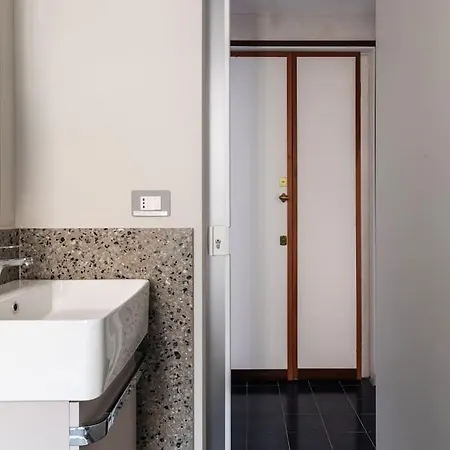 Casa Dina - Monolocale Washington De Angeli * Milano